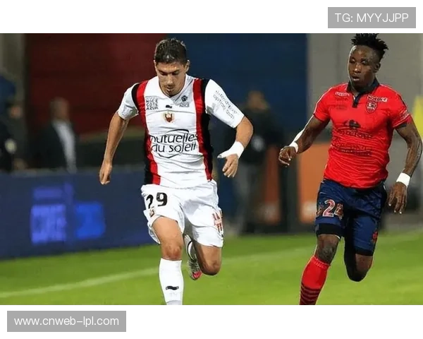 勒阿弗尔主场鏖战布雷斯特双方防线稳固终以零比零握手言和